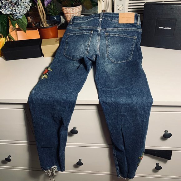 SOLD - BRAND NEW ZARA JEANS - Picture 3 of 6